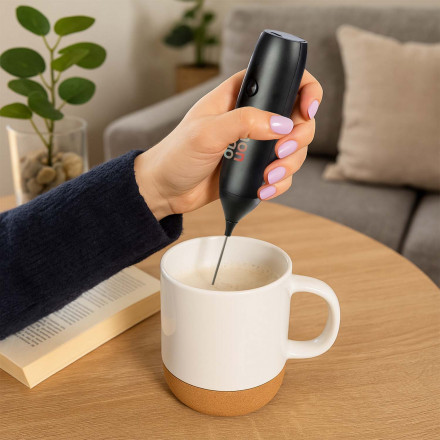 MOUSSEUR A LAIT PERSONNALISABLE 'MOUSTACHA RECHARGE'