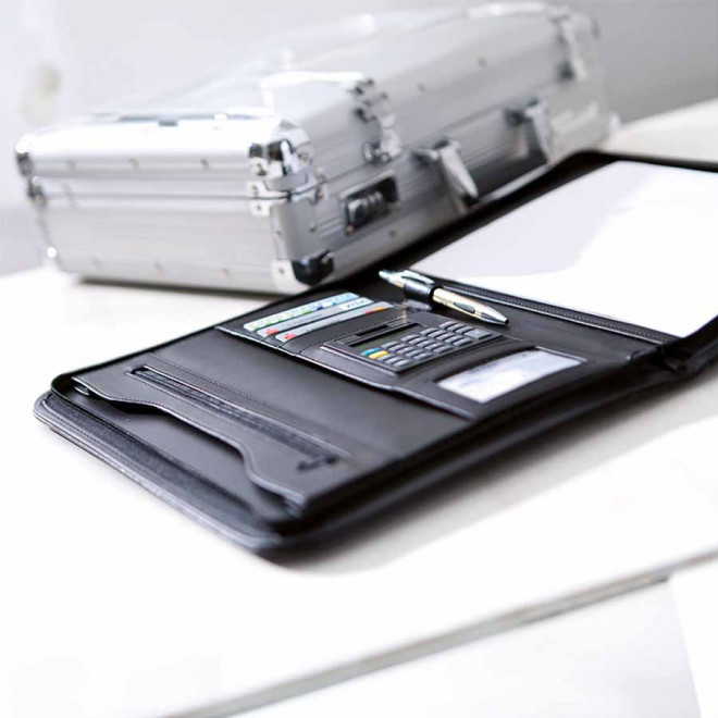 CONFÉRENCIER PUBLICITAIRE A4 AVEC CALCULATRICE 'GENTLEMEN'