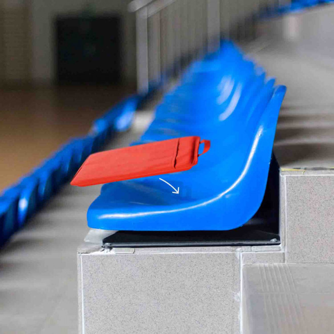 COUSSIN PUBLICITAIRE NON TISSÉ 'STADIUM'