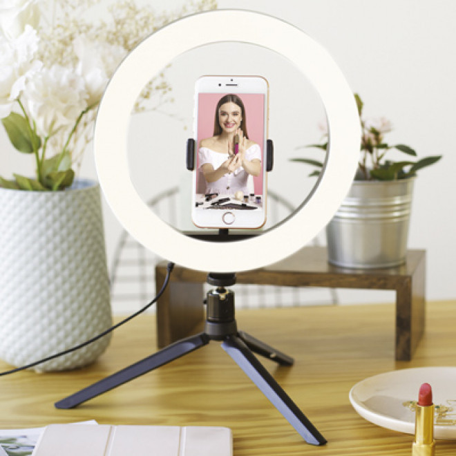 RING LIGHT SUR TRÉPIED LIVOO®