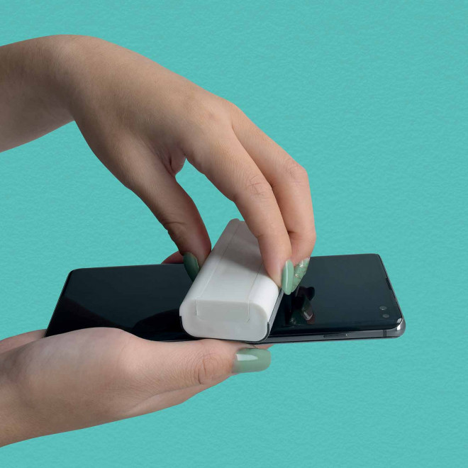 SPRAY NETTOYANT POUR ECRAN AVEC SUPPORT DE TELEPHONE PERSONNALISABLE 'CLEANTEL'