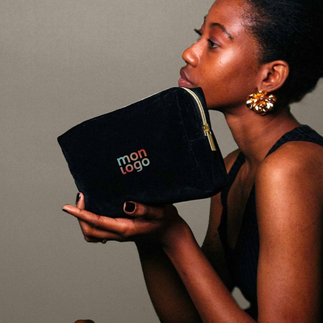 TROUSSE DE TOILETTE PERSONNALISABLE EN VELOURS 'DOUCE XL'