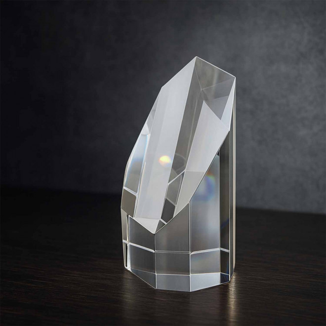 TROPHEE EN VERRE PERSONNALISE 'VICKY PRISME'