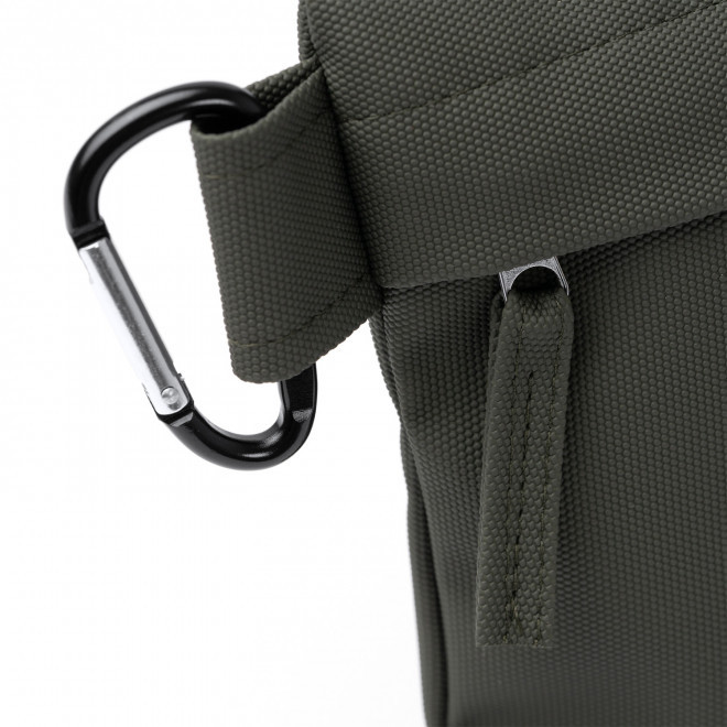 TROUSSE EN PU MOUSQUETON PERSONNALISABLE 'ARYANI'