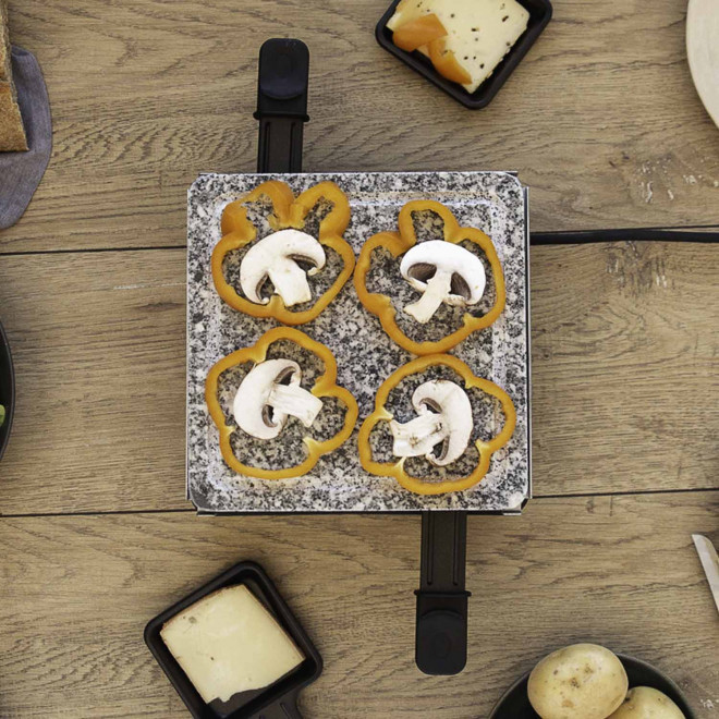 APPAREIL A RACLETTE 4 PERSONNES PERSONNALISABLE 'MUNSTER' LIVOO®