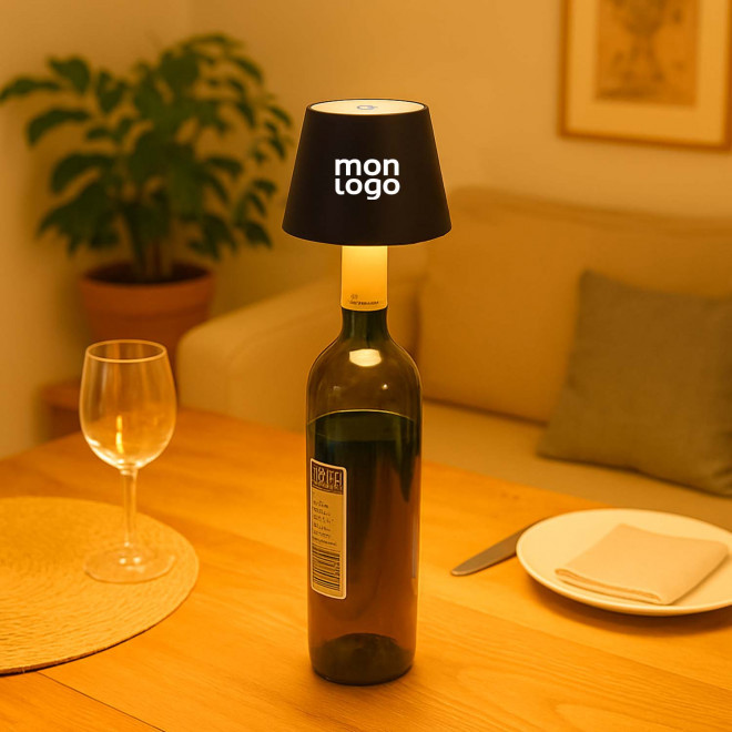 LAMPE DE TABLE POUR BOUTEILLE PERSONNALISABLE 'TAILLIGHT'