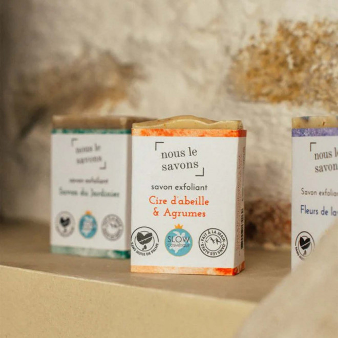 SAVON EXFOLIANT BIO 100G PERSONNALISABLE 'MOUSSING'