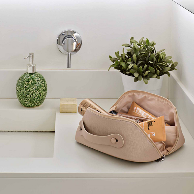 TROUSSE DE TOILETTE CUIR RECYCLE PERSONNALISABLE 'ANGELE'