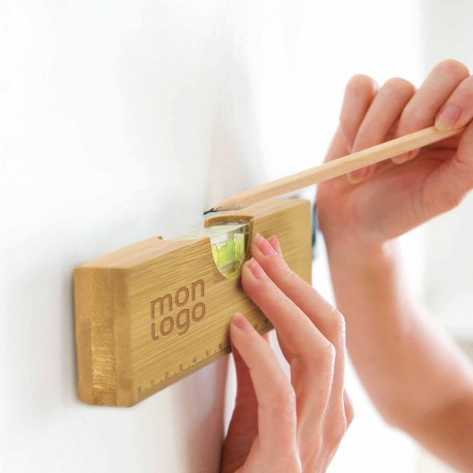 NIVEAU A BULLE MULTIFONCTIONS PERSONNALISE EN BAMBOU 'SPIRAN REGLE'