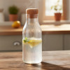 CARAFE PERSONNALISABLE EN VERRE AVEC BOUCHON LIEGE 'JUCY'