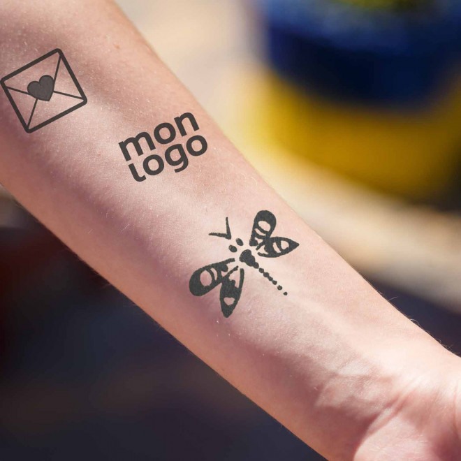 PLANCHE TATOUAGE PERSONNALISEE NOIR 19x28 CM 'MAORO'