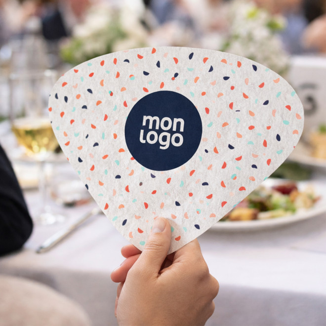 EVENTAIL EN PAPIER PERSONNALISABLE 'TAMO TRIANGLE'