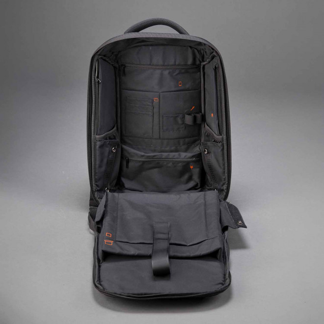 SAC A DOS PERSONNALISABLE POUR ORDINATEUR 17" 'CAMINO DESIGN'