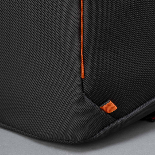 SAC A DOS PERSONNALISABLE POUR ORDINATEUR 17" 'CAMINO DESIGN'