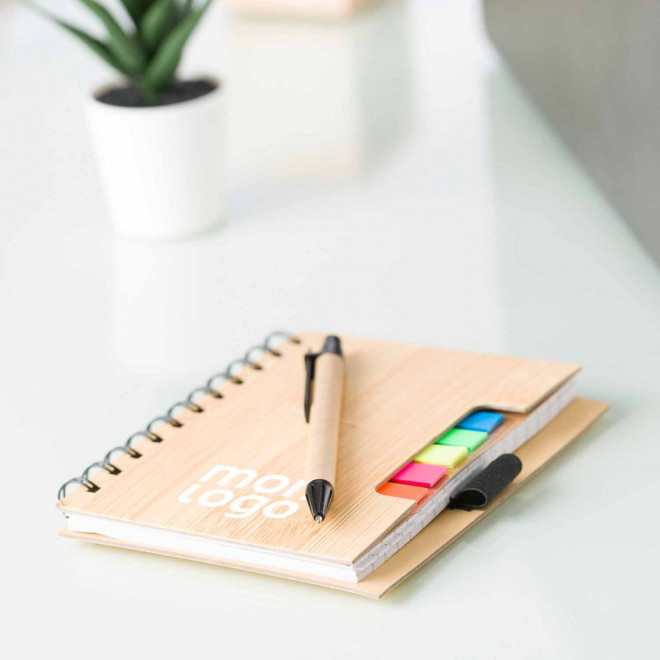 CARNET BAMBOU AVEC STYLO PERSONNALISABLE 'WHIM STICK'