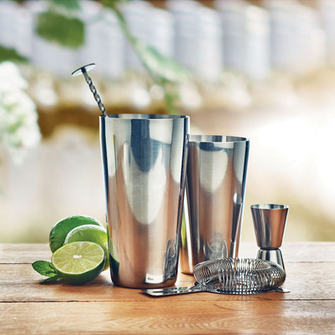 ENSEMBLE À COCKTAIL PERSONNALISÉ 'TEREMO'