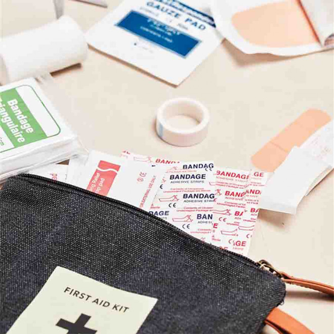 TROUSSE SECOURS PERSONNALISEE 'VINGA'