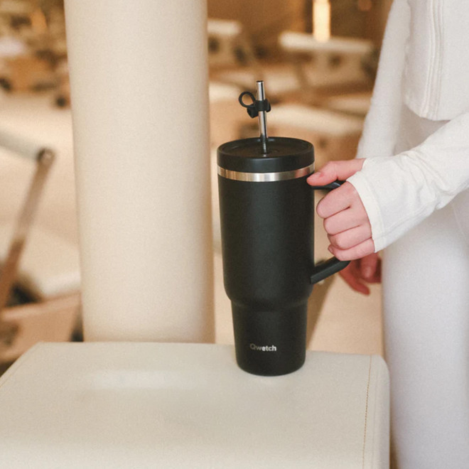 MUG AVEC POIGNEE QWETCH PERSONNALISABLE 'TRAVEL CUP'