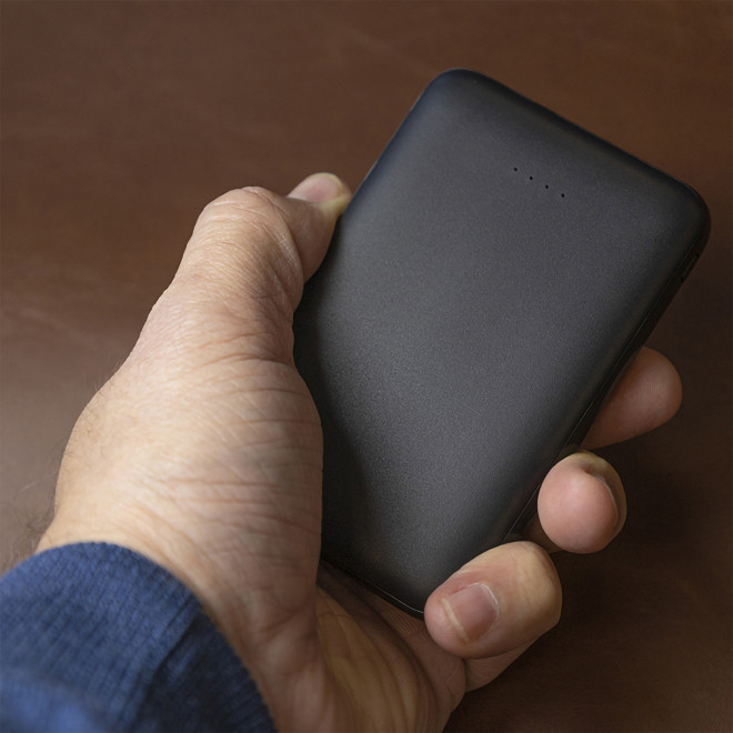 BATTERIE DE SECOURS PUBLICITAIRE 2 PORTS USB 5000 mAh AKASHI® 'CRONOS'