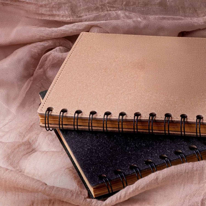 CARNET A5 PERSONNALISE EN CARTON RECYCLE 'PIQUE'