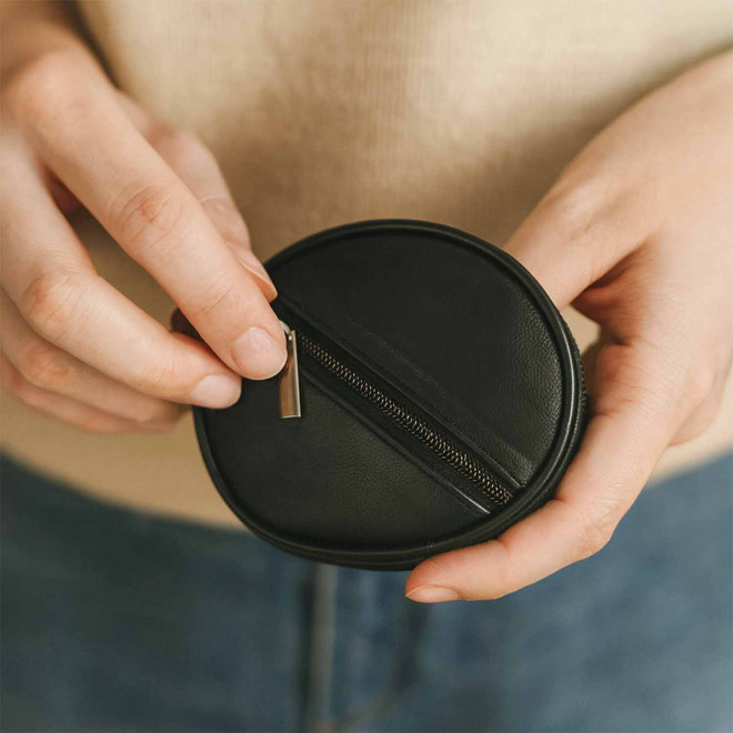 PORTE CLE PERSONNALISE EN CUIR ROND 'ILYOUS'