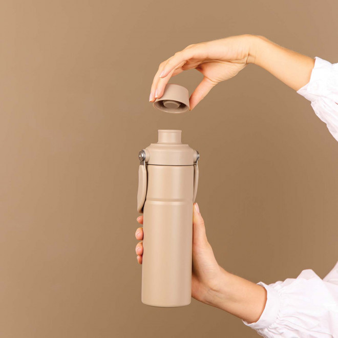 BOUTEILLE ISOTHERME PERSONNALISABLE POIGNEE 600ML 'TRAEK'