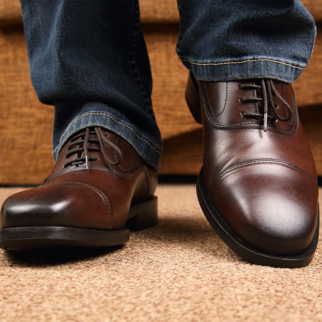 KIT NETTOYAGE POUR CHAUSSURES PERSONNALISABLE 'CLEANCHOW'