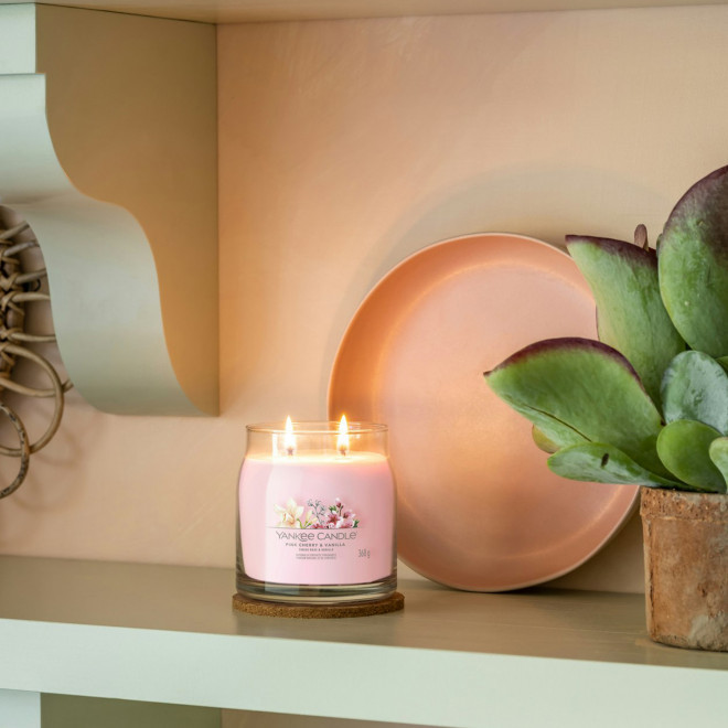 BOUGIE DEUX MECHES MOYENNE 'YANKEE CANDLE'