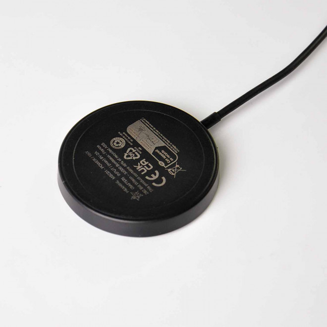 CHARGEUR INDUCTION MAGNETIQUE PERSONNALISABLE 'THYKA'