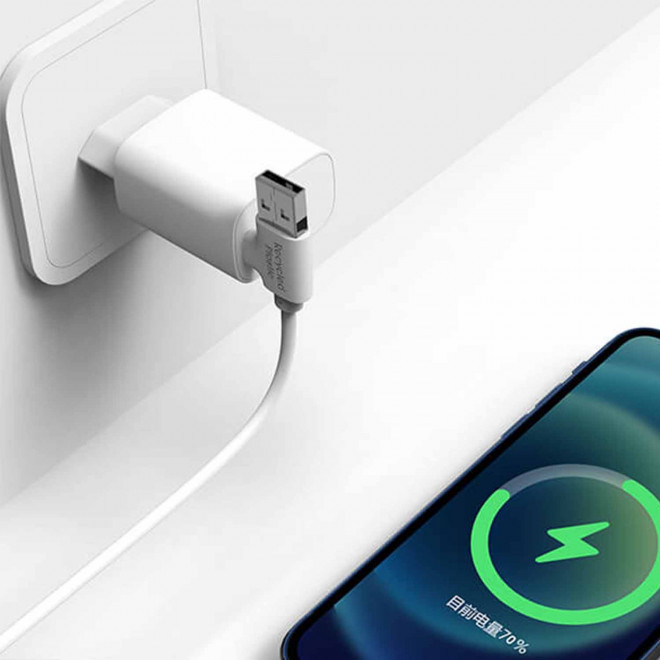 PRISE SECTEUR 20W PERSONNALISABLE 'BOLT'