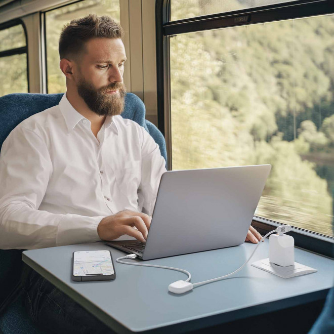 CABLE CHARGE CONNECTE BLUETOOTH® PERSONNALISABLE 'ICE TAG'