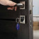 PORTE CLE A LA FORME ACIER PERSONNALISABLE 'VALD' 30x30 MM