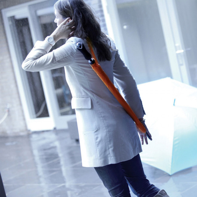 PARAPLUIE PERSONNALISÉ MANCHE DROIT AVEC BANDOULIERE 'GOLFY'