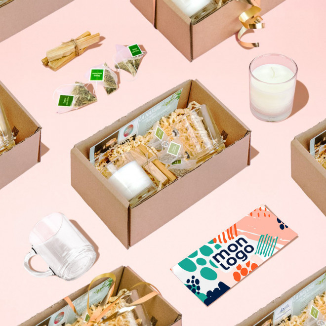 COFFRET CADEAU MUG BOUGIE ET THE PERSONNALISABLE 'NATRA'