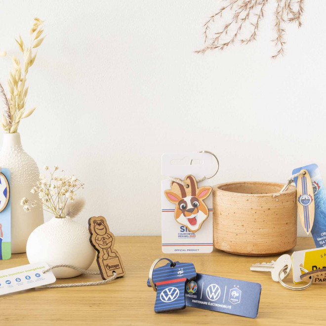 PORTE CLE ENGAGE EN BOIS PERSONNALISABLE 'SESAME'