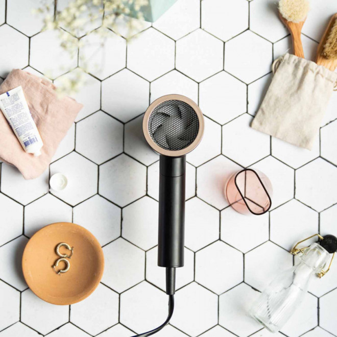 SÈCHE CHEVEUX IONIQUE LIVOO®