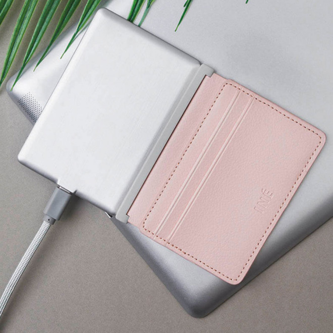 PORTE CARTES PERSONNALISÉ RECYCLÉ AVEC POWERBANK 3 000 MAH XOOPAR® 'INE'