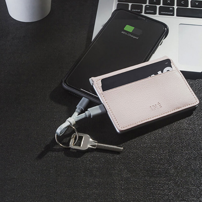 PORTE CARTES PERSONNALISÉ RECYCLÉ AVEC POWERBANK 3 000 MAH XOOPAR® 'INE'