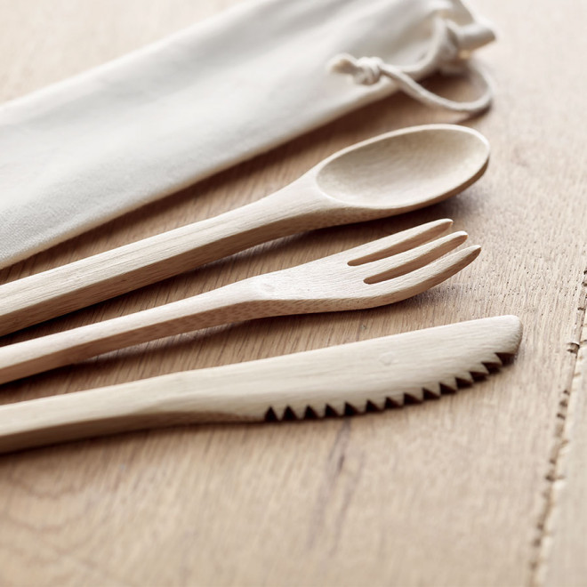 COUVERTS PERSONNALISABLES EN BAMBOU 'CALUNA'