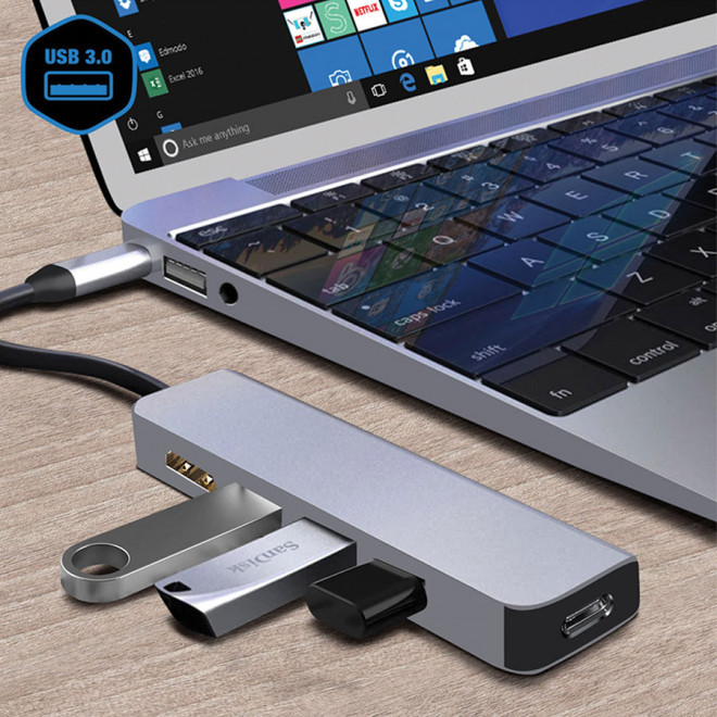 HUB 5 EN 1 PERSONNALISABLE AKASHI® 'CROSBI'