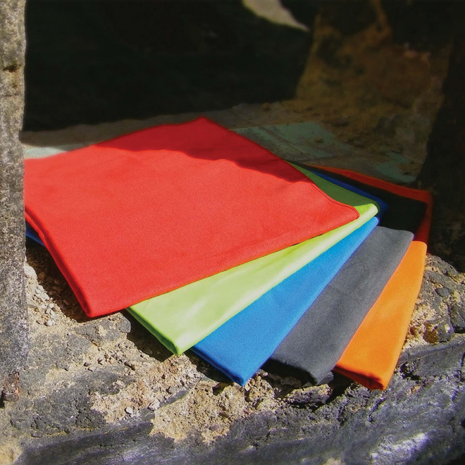 SERVIETTE MICROFIBRE PERSONNALISÉE QUADRI 'DULLY'