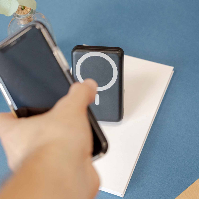 POWERBANK MAGSAFE PERSONNALISABLE 10000 MAH 'FUNDO'