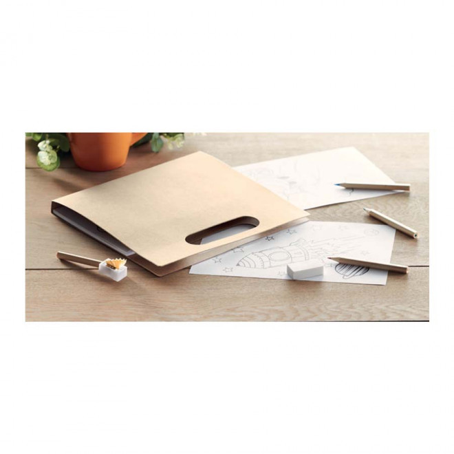 SET DE COLORIAGE PERSONNALISABLE  'MAGICDAY