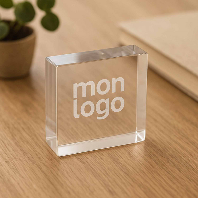 TROPHEE EN VERRE PERSONNALISE 'VICKY BLOC'