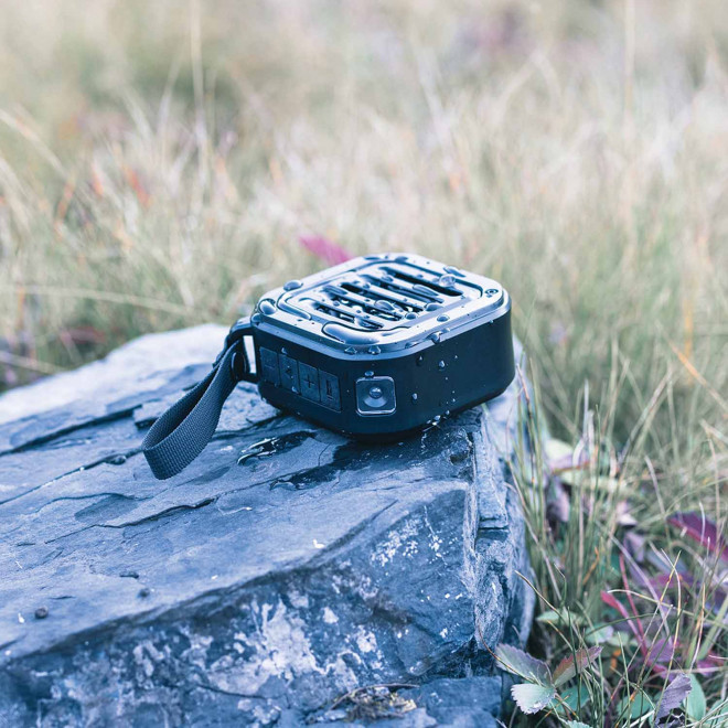 ENCEINTE SOLAIRE 3W PERSONNALISEE 'SOLUX'