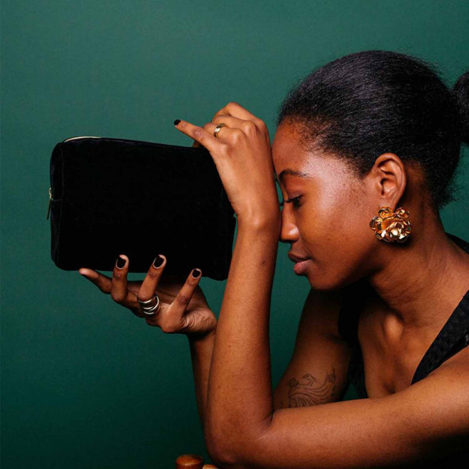 TROUSSE DE TOILETTE PERSONNALISABLE EN VELOURS 'DOUCE XL'