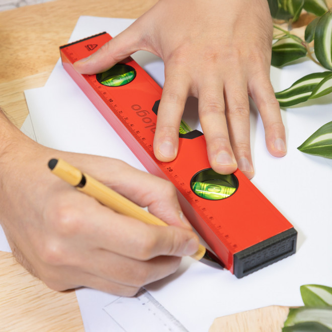 NIVEAU A BULLE MAGNETIQUE PERSONNALISABLE 'RATUPO'