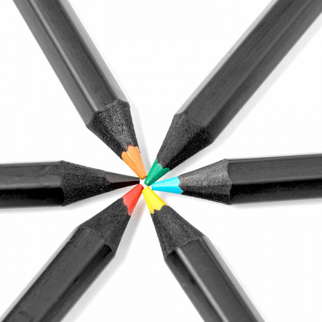 SET DE CRAYONS DE COULEUR PERSONNALISABLE 'CORDOU BLACK'