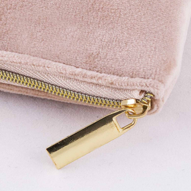 TROUSSE DE TOILETTE EN VELOURS PERSONNALISABLE 'DOUCE'