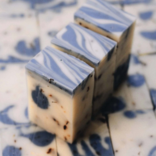 SAVON EXFOLIANT BIO 100G PERSONNALISABLE 'MOUSSING'